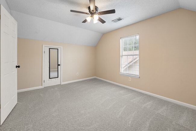 Building Photo - 6787 Chase Cove