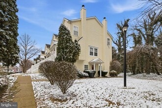 Building Photo - 1640 Fallowfield Ct