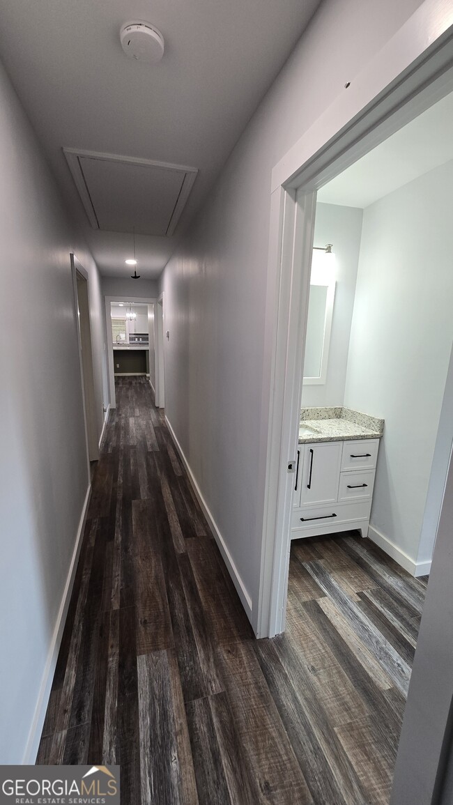 Building Photo - 1151 Stark Rd