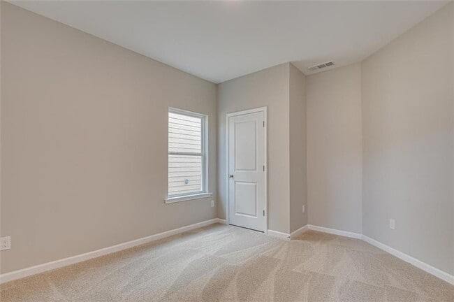 Building Photo - 113 Essence Dr