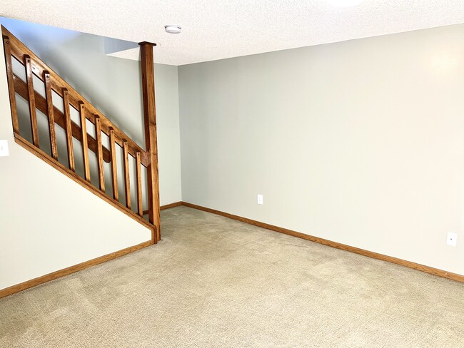 Building Photo - 5727 Kilbury Ln