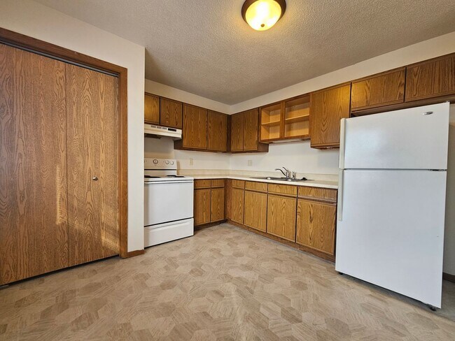 Building Photo - 2461 5th Ave