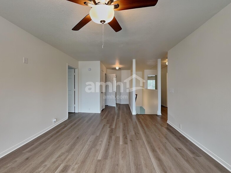 Building Photo - 11806 Skydale Dr