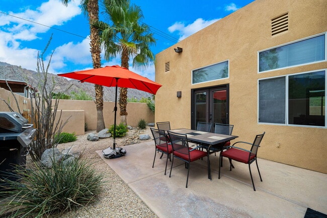 Building Photo - 53845 Avenida Alvarado