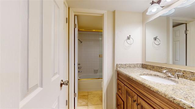 Building Photo - 564 Josephine St