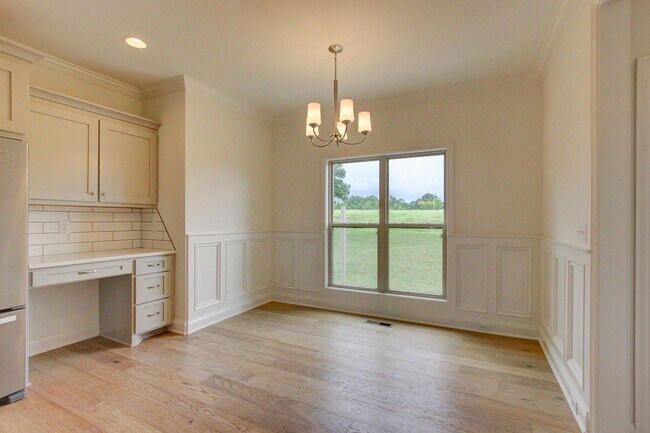 Building Photo - Custom Build in Sango.  Wow Factor