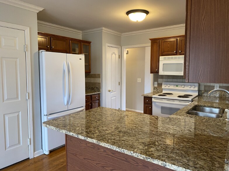 Building Photo - 116 New Haven Ct