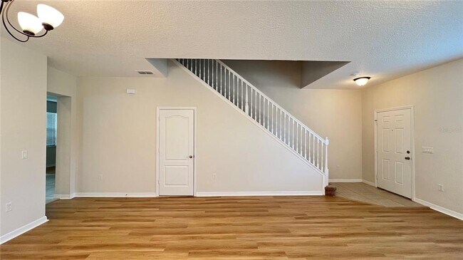 Building Photo - 16048 Yelloweyed Dr