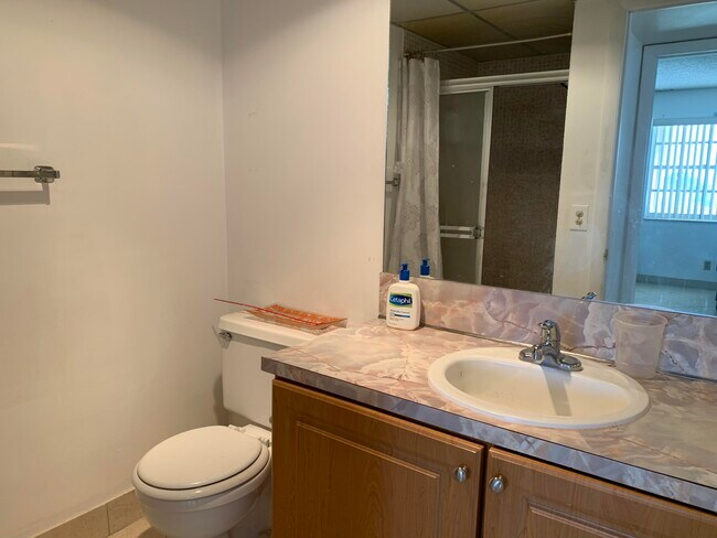 Building Photo - 82 Normandy Ln