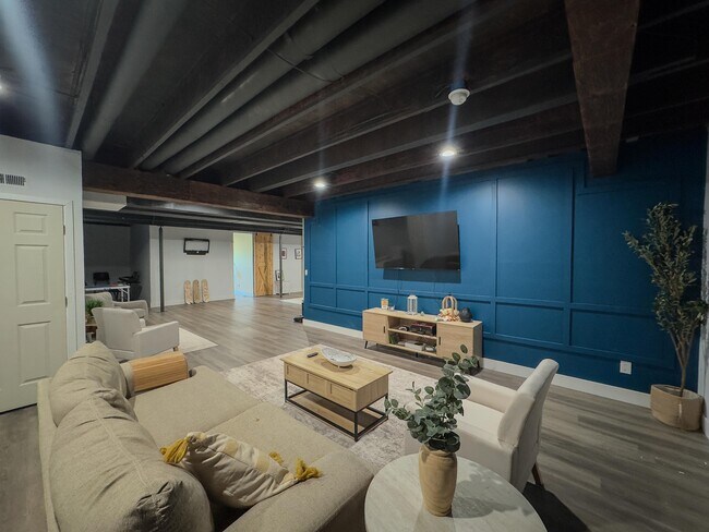 Building Photo - 12660 Enclave Scenic Dr
