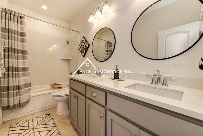 Building Photo - 4 Bedroom, 3 Bath Home in Rancho Cordova