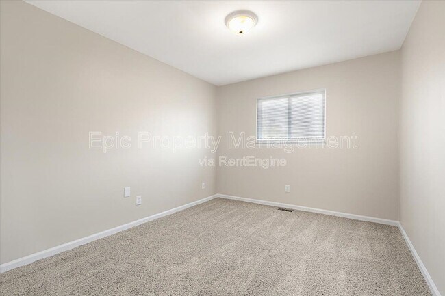 Building Photo - 10015 Groh Rd