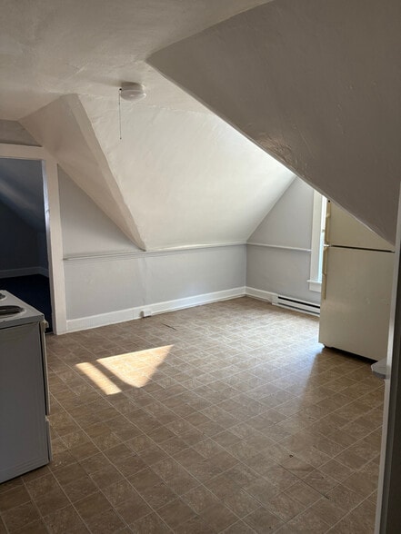 Building Photo - 58 Dwight St