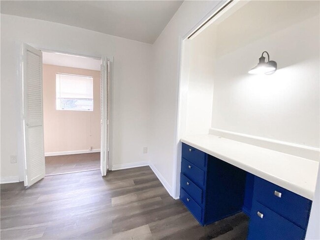 Building Photo - 7206 Tangerine Ave