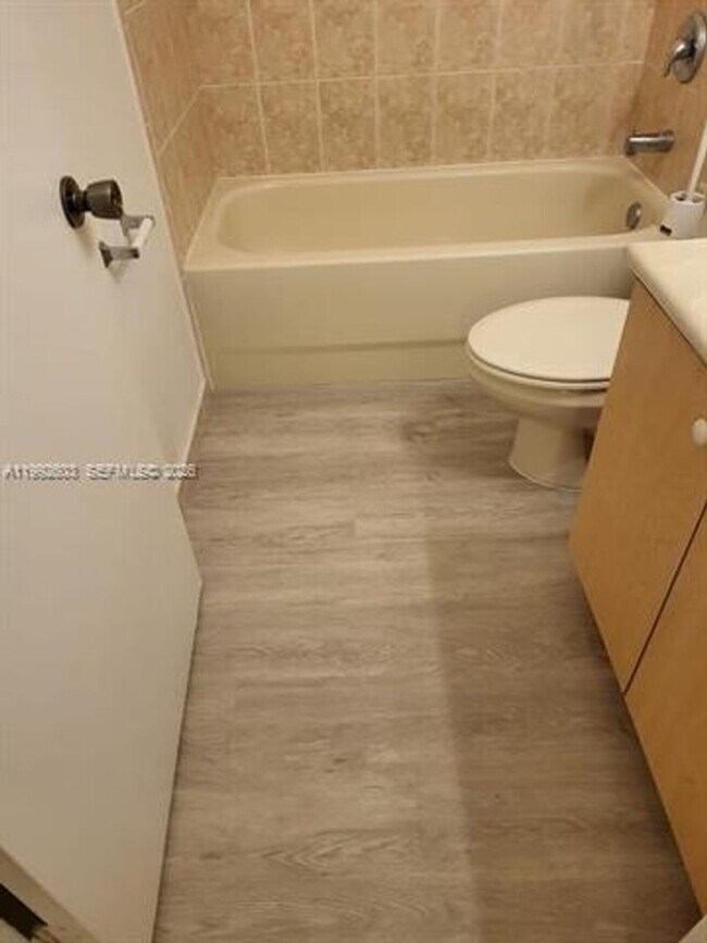 Building Photo - 1088 SW 144th Ave