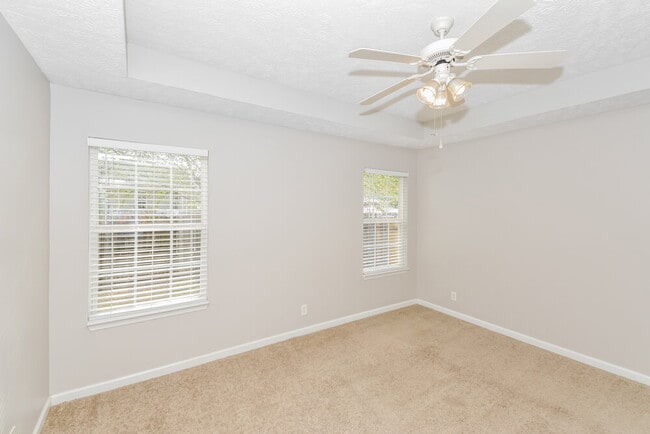 Building Photo - 3019 Wellington Pl