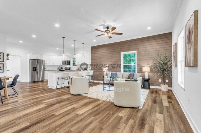 Building Photo - 44 4th Ave