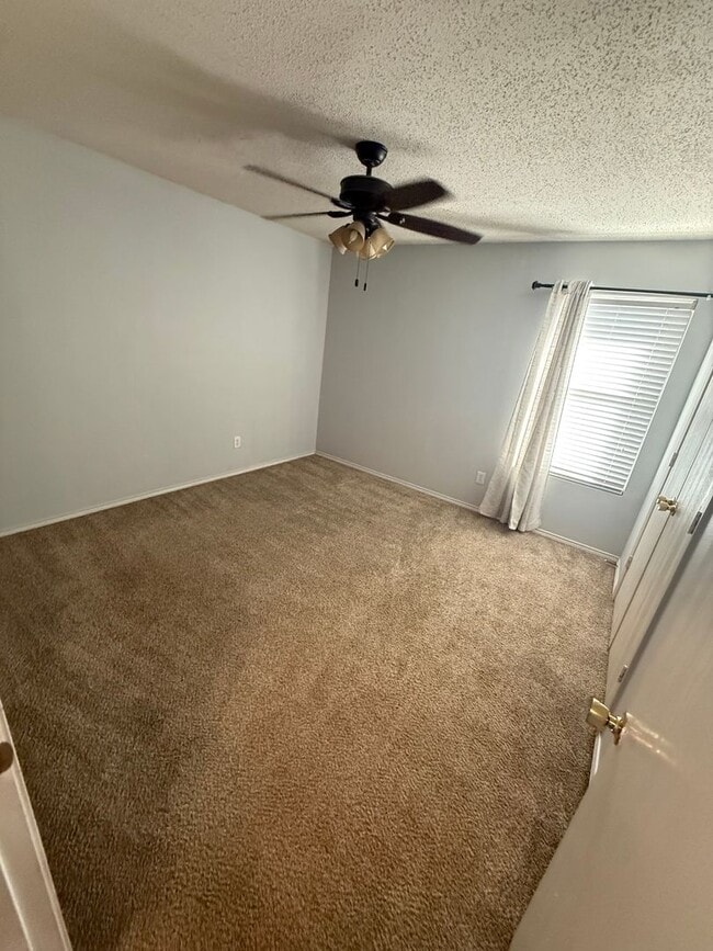 Building Photo - MOVE IN SPECIAL $500.00 OFF FIRST FULL RENT! 4 bedroom nestled in a sought after neighborhood nea...