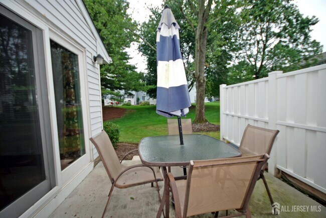 Building Photo - 9 Sandpiper Dr