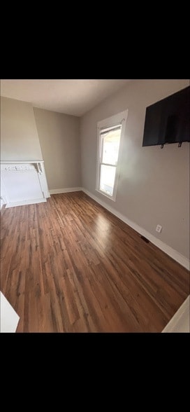 Building Photo - 108 Hayes St