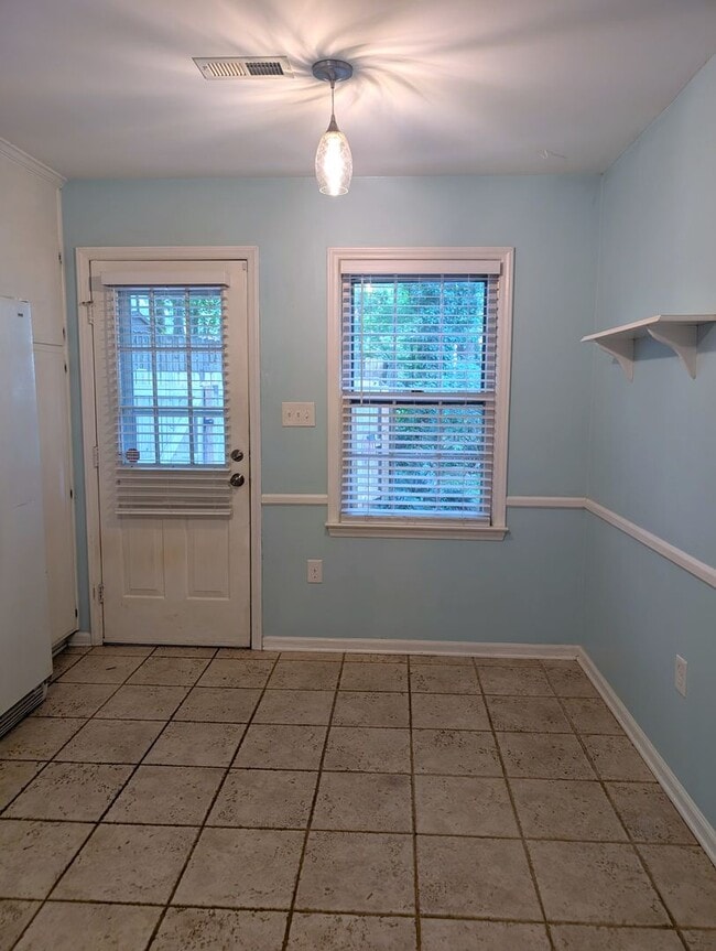 Building Photo - 629 Furrow Dr