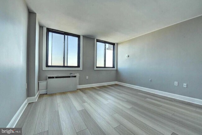 Building Photo - 801 N Pitt St