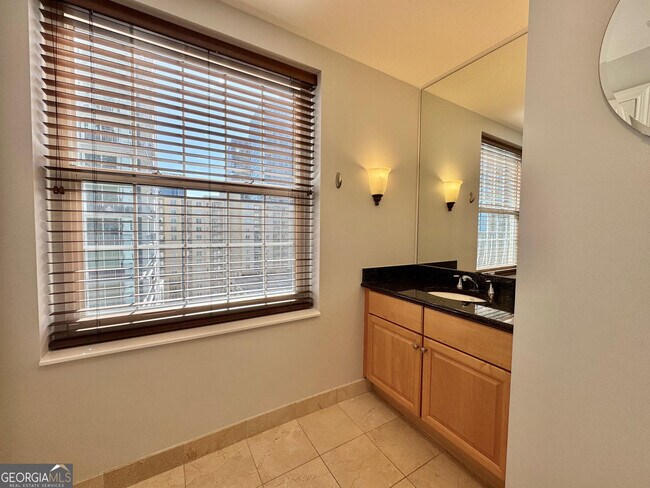 Building Photo - 195 14th St NE