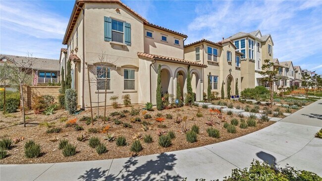 Building Photo - 16282 Meadowhouse Ave