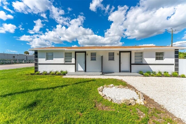 Building Photo - 18350 SW 105th Ave