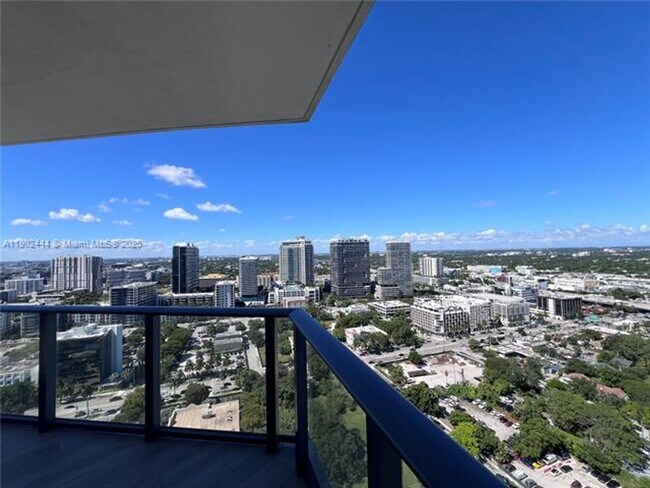 Building Photo - 501 NE 31st St