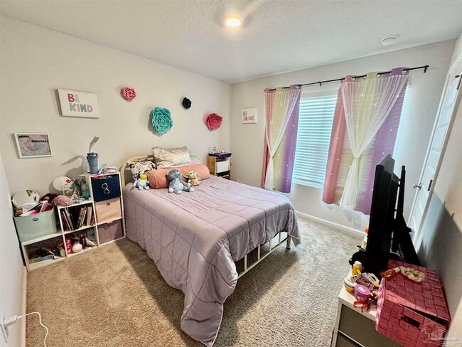 Building Photo - 5645 Guinevere Ln