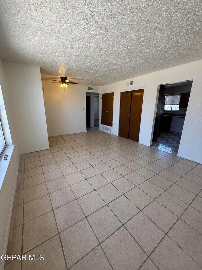 Building Photo - 8403 Villanova Dr