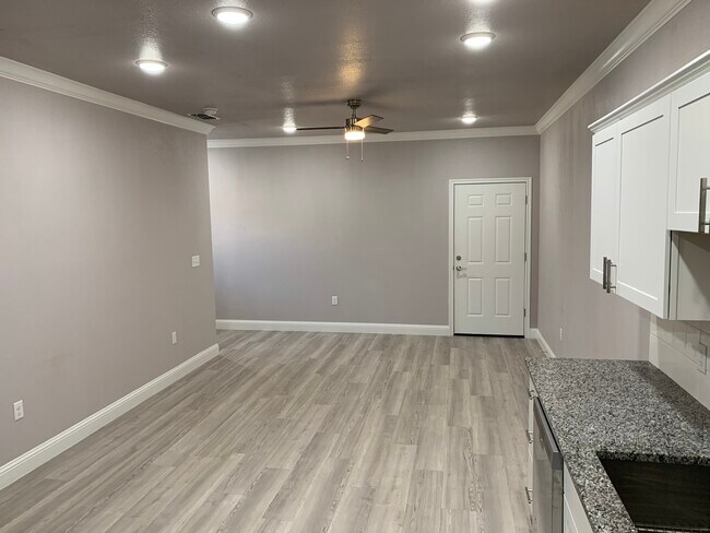 Building Photo - 2644 E 14th St