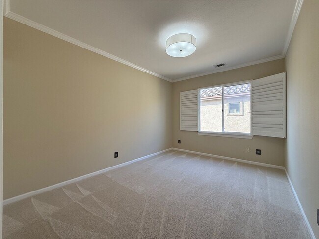 Building Photo - 20 Gonsalves Ct