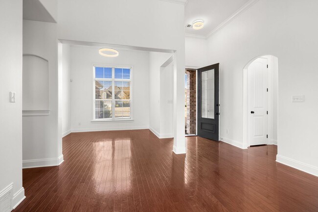 Building Photo - Completely Renovated 4bd/2ba in Olive Branch