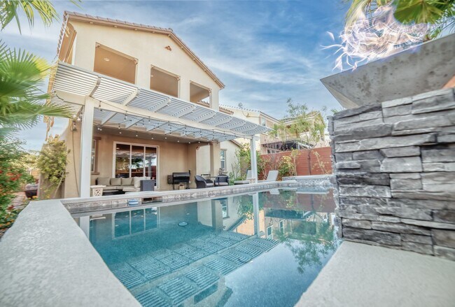 Building Photo - SUMMERLIN - FULLY FURNISHED - ALL UTILITIE...