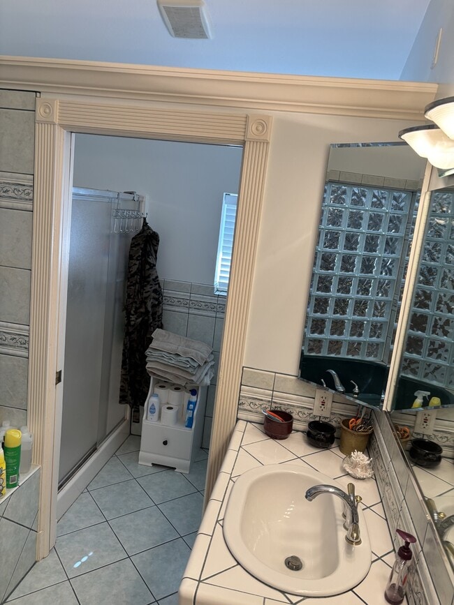 Building Photo - 36740 Shore Dr