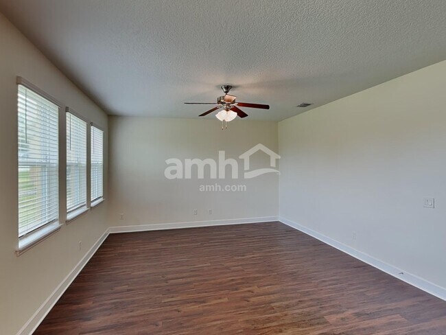 Building Photo - 413 Crestrun Loop