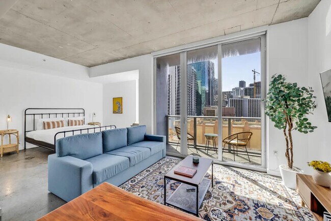 Primary Photo - 245 SE 1st St