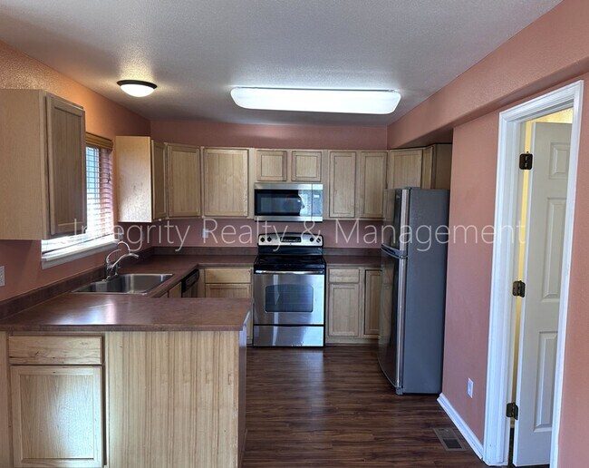 Building Photo - 442 Antero St