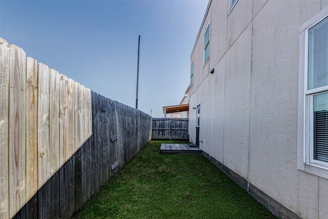 Building Photo - 8622 Torcello St