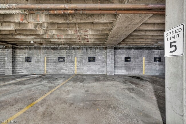 Building Photo - 20333 Detroit Rd