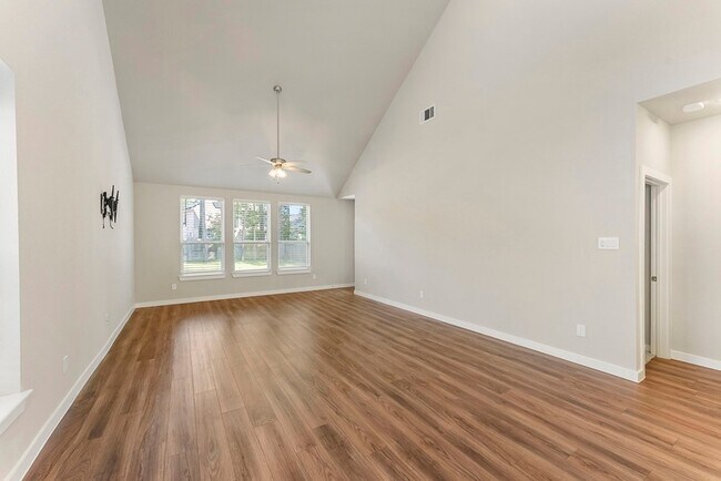 Building Photo - 421 Soapberry Tree Ct