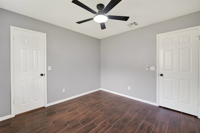 Building Photo - 3238 E Rangecrest Pl