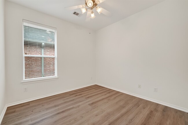 Building Photo - 13738 View Meadow Ln