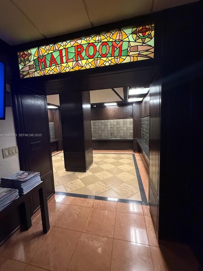 Building Photo - 600 NE 36th St