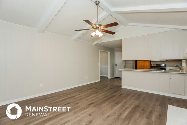Building Photo - 2419 Sandlewood Dr
