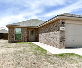 Building Photo - 10508 Venita Ave