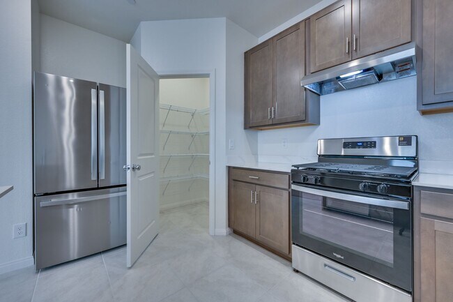 Building Photo - New House!!! Inspirada!!! Across from future Community Pool/Park!!! Tankless water heater!!