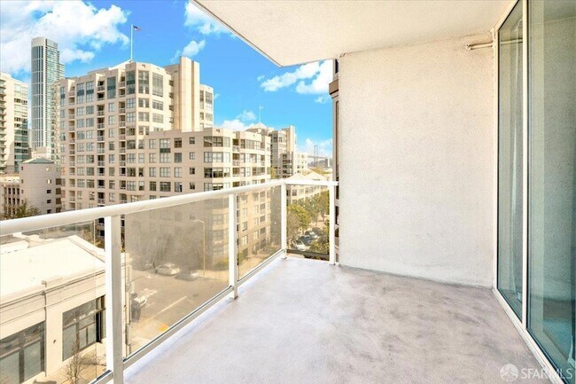 Building Photo - 88 King St